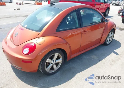 2010 Volkswagen New Beetle 2.5L Red Rock Edition from USA, damaged, VIN 3VWRG3AG5AM022698
